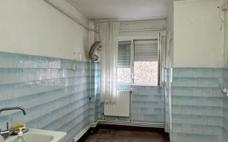 Vanzare Apartament cu 2 camere, zona Micro 13B, etaj 2, pret 63.000 E - Poză 4