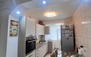 Apartament 3 camere, 62 mp, zona Scoala nr. 11 - fostul Complex Continental - Poză 12