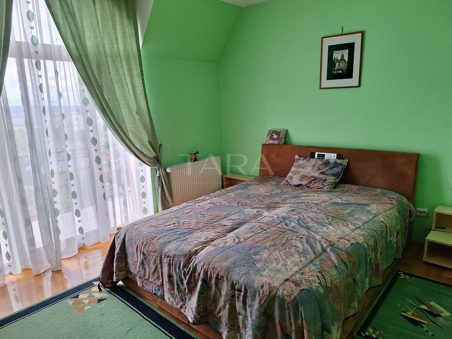 Vilă Elegantă în Cartierul Europa – Liniște și Confort - Poză 9