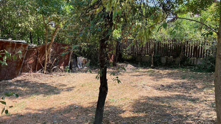 Casă veche pe teren de 540 mp, ideal pentru construcție, în Fratelia - Poză 4