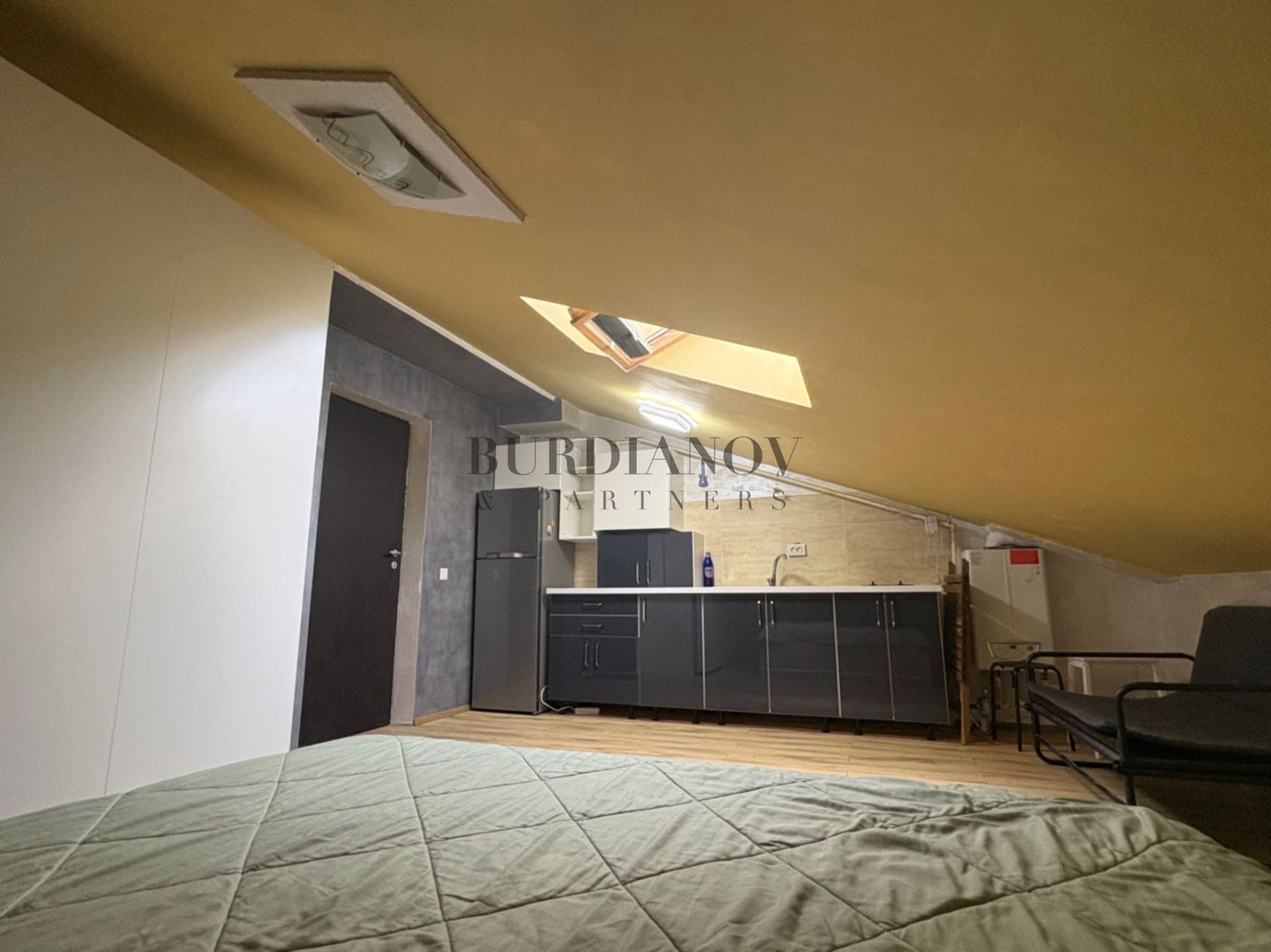Garsonieră la mansardă - Dobroești - 34 mp utili - Centrală proprie - Poză 4
