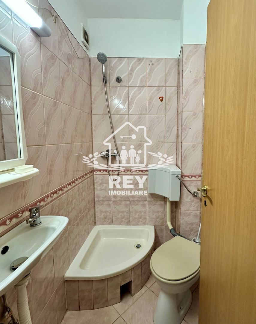 Apartament 4 camere cu garaj zona Strand- V.Aurie - Poză 15