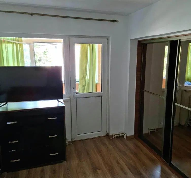 Apartament 2 camere, Micro 17 - Poză 3