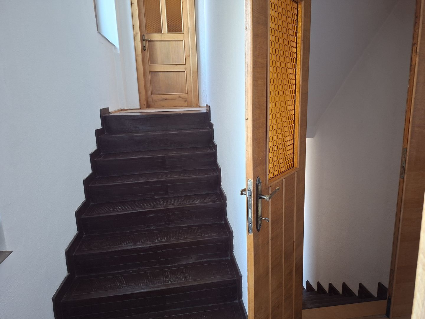 BRASADAS vinde casa individuala cu 7 camere in CENTRU. - Poză 6