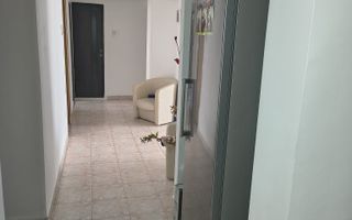 VANZARE 4 CAMERE DECOMANDAT -PARCARE -BULEVARDUL  GHENCEA - Poză 5