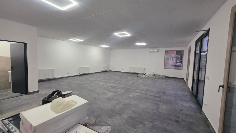 Spatiu Comercial de Inchiriat | Burdujeni, Suceava | Pret: 2.000€/luna - Poză 3