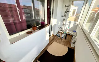 Apartament cu 3 Camere, Decomandat, Boxă la subsol, Zona Mercur-Cetate - Poză 13