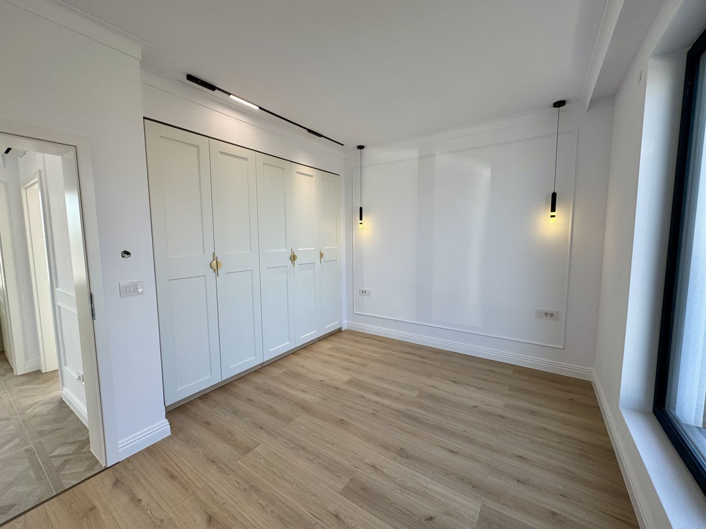 Alege Confortul: Casa Modernă Săcălaz - Poză 8