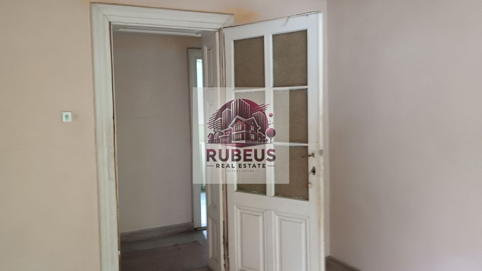 Casă solidă în Orșova, S+P+E, 220 mp, teren 284 mp - Poză 8