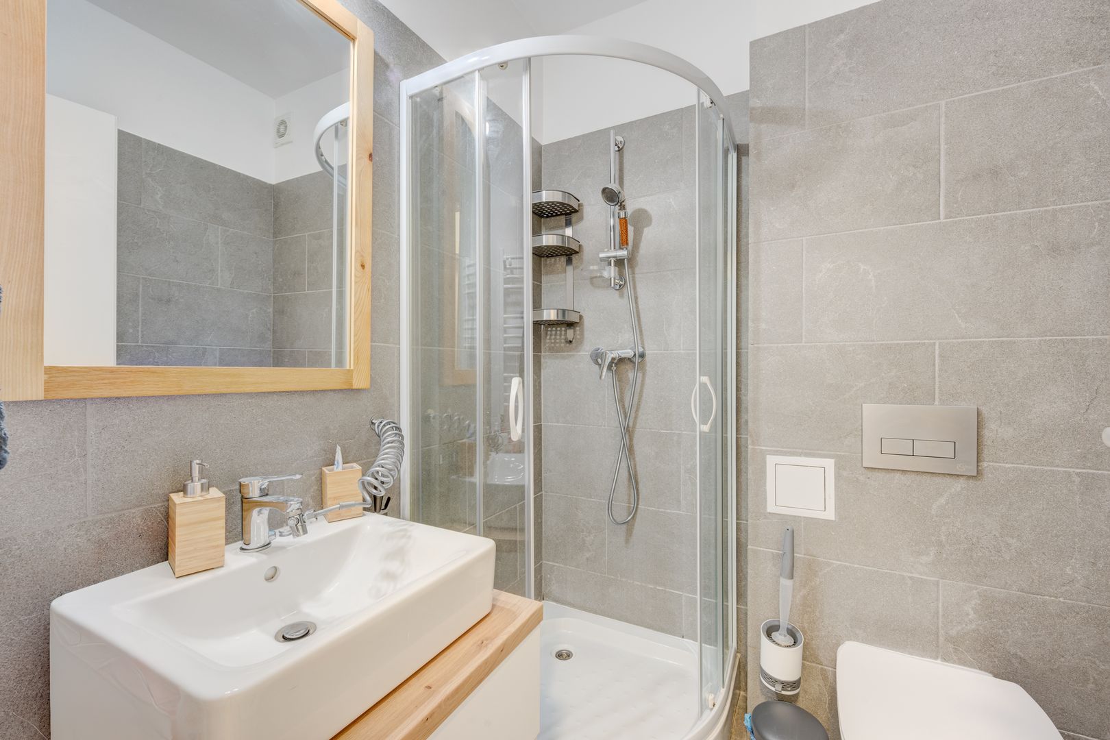 Atria Urban Restort, 4 camere cu Gradina si loc de parcare - Poză 8