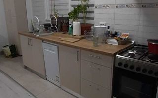 Vă oferim spre vânzare un apartament cu 3 camere în Florești. - Poză 4
