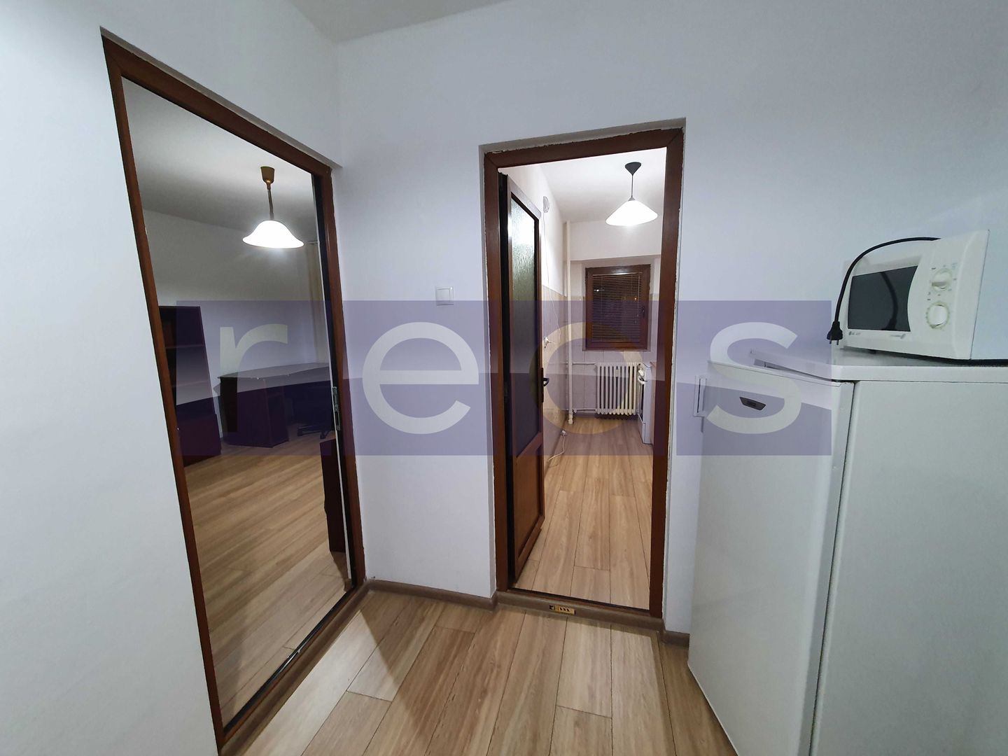 VANZARE GARSONIERA NERVA TRAIAN - Poză 3