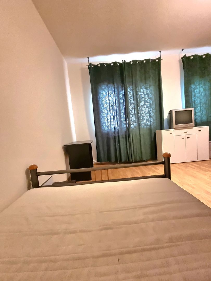 Apartament cu 1 cameră, foarte spațios, parter, clădire istorică, zona Traian - Poză 10