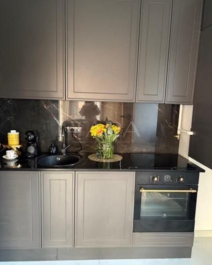 Apartament 2 camere, terasă, 2 parcarisubterane, zonă centrală. - Poză 4