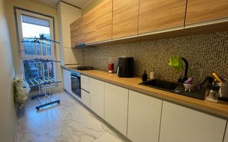 Apartament superb de vanzare cu 2 camere, zona semicentrala! Parcare! - Poză 12