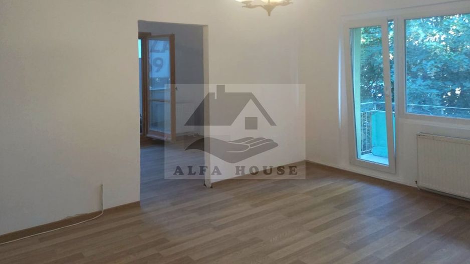 Oportunitate Apartament cu trei camere, Renovat int- zona Astra, 65 mp - Poză 1