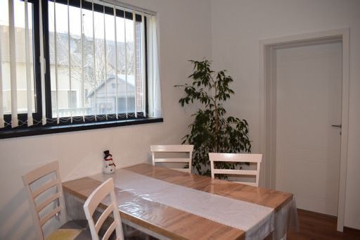 Minimalist la prima închiriere în Dumbravita - Poză 10