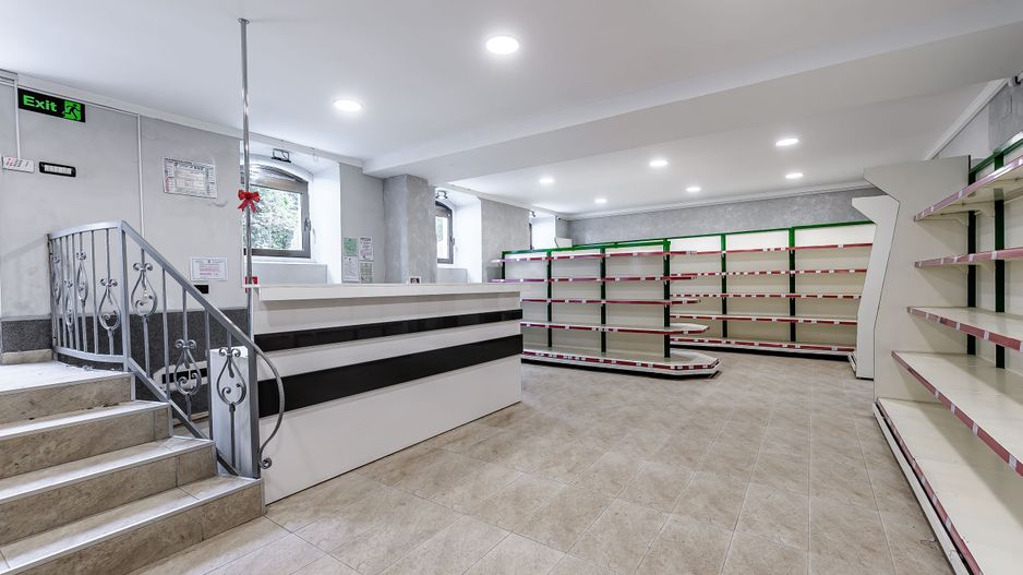 Spațiu comercial ultracentral, renovat, pe b-ul Revoluției, Arad. - Poză 6