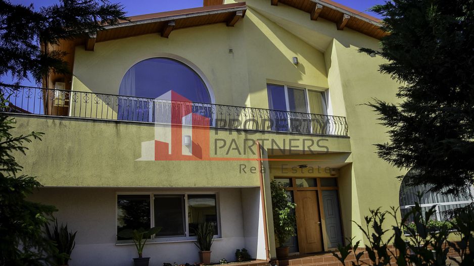 Vila spatioasa cu teren mare Jollie Ville - Poză 8