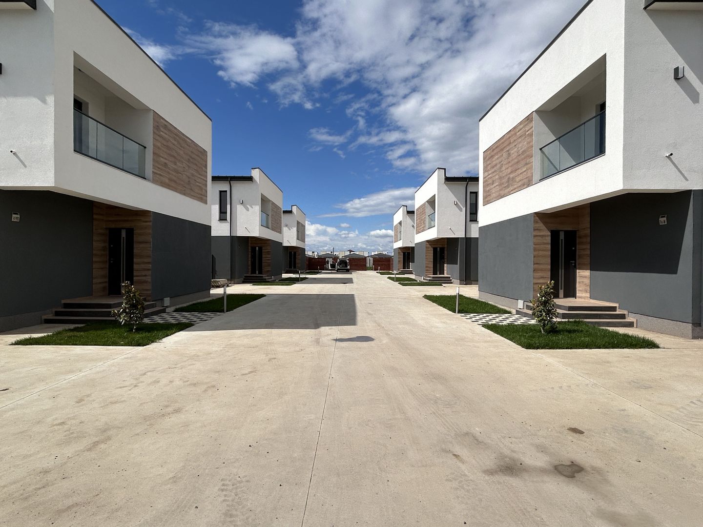 Vila individuala 4 camere | Tunari | Sistem Energetic Centralizat - Poză 16