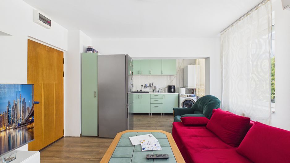 Casa cu 8 camere de vanzare | rezidential si comercial | Nerva Traian - Poză 5