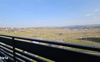 Casă modernă P+M cu vedere panoramică spre lac, Ciurbești, Miroslava - Poză 17