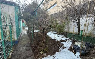 "Casa bunicii" pe un lot de teren de 307 mp - Poză 3