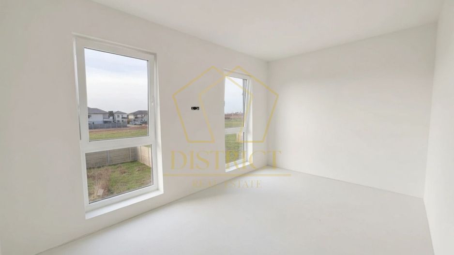 Duplex cu 4 camere, despărțit prin camera tehnica | Mosnita Noua | Barista - Poză 5