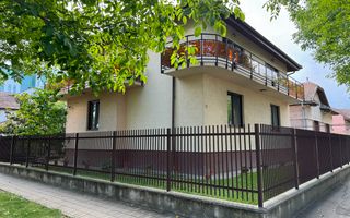 Casa de vânzare zona Favorit - Poză 3