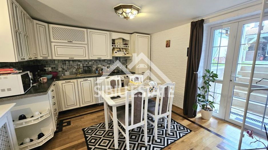 Casa individuala zona Lupeni, Sibiu - Poză 2