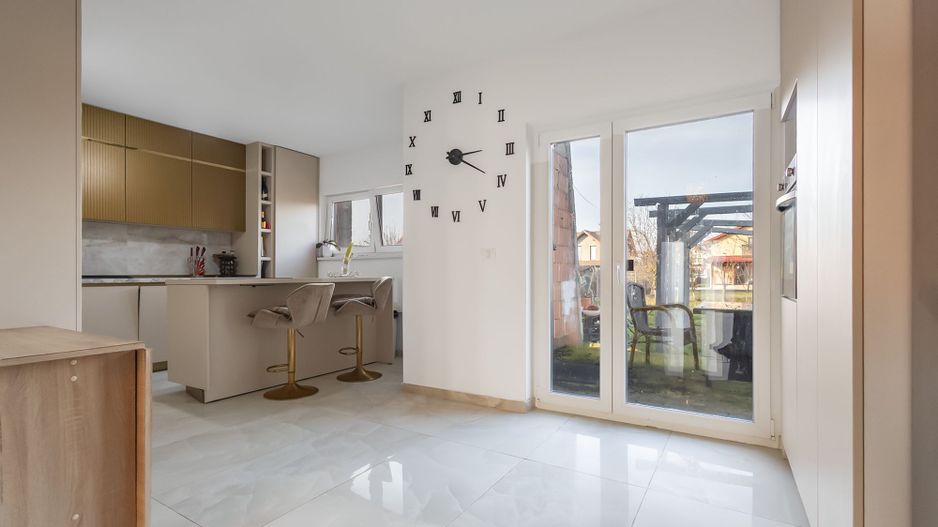 Casa 5 camere | Finisaje deosebite | Mobilata + Utilata | Dudestii Noi - Poză 3