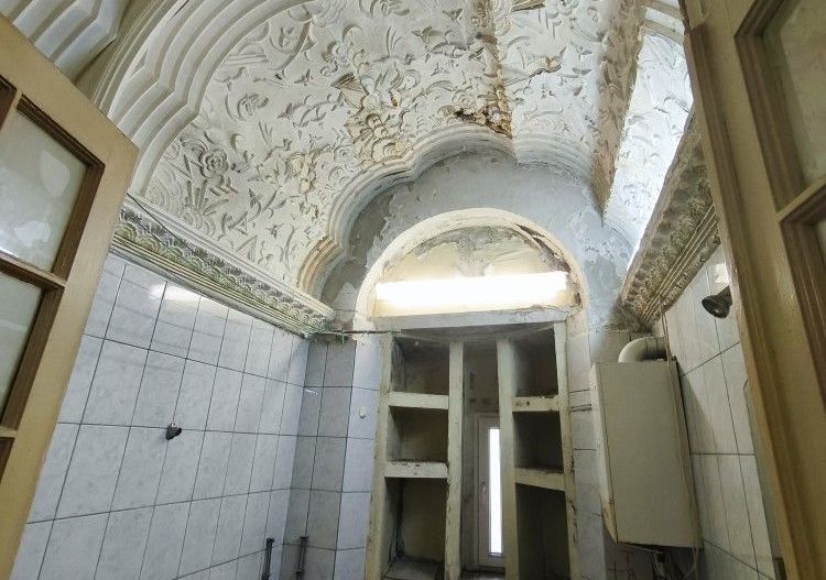 Casă cu farmec istoric în zonă protejată Rosetti, ideală pentru restaurare - Poză 6
