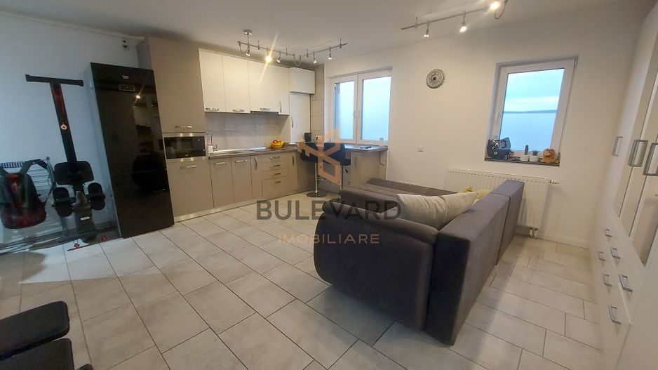 Apartament cu terasa de 16mp + 2 parcari subterane! - Poză 1