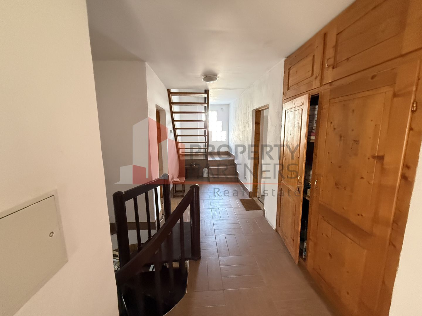 Pensiune lângă Castelul Bran | 9 camere | Pregătită pentru activitate - Poză 12
