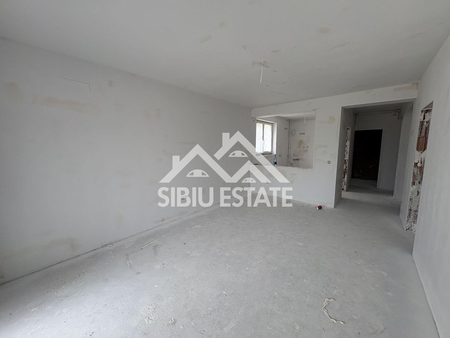 Apartament 2 camere, 54 mp + balcon 6 mp,la 10 min de centrul Sibiului - Poză 4
