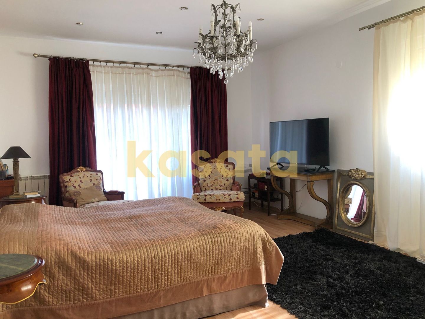 Vila deosebita 11 camere Erou Iancu Nicolae - Poză 9