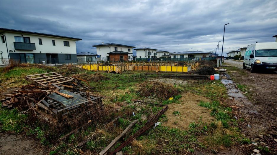 DIFERIT Haus ,Cristian,500 mp cu autorizatie,CASA IN CURS DE EXECUTIE - Poză 19