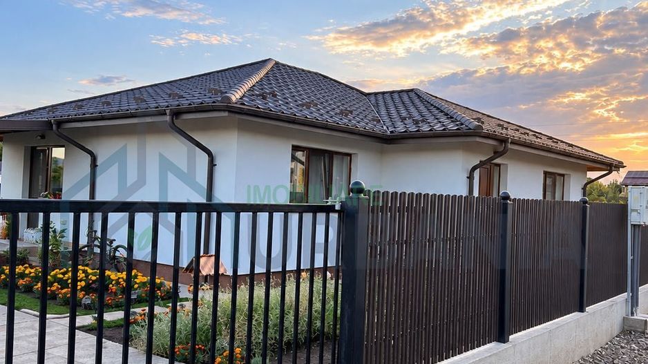 Casă de vânzare în Holboca, strada Colinei – zonă în dezvoltare, 2 dormitoare, 425 mp teren - Poză 3