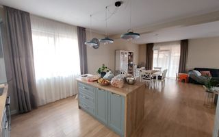 Duplex ultrafinisat mobilat utilat cu 2 locuri de parcare zona Terra - Poză 1