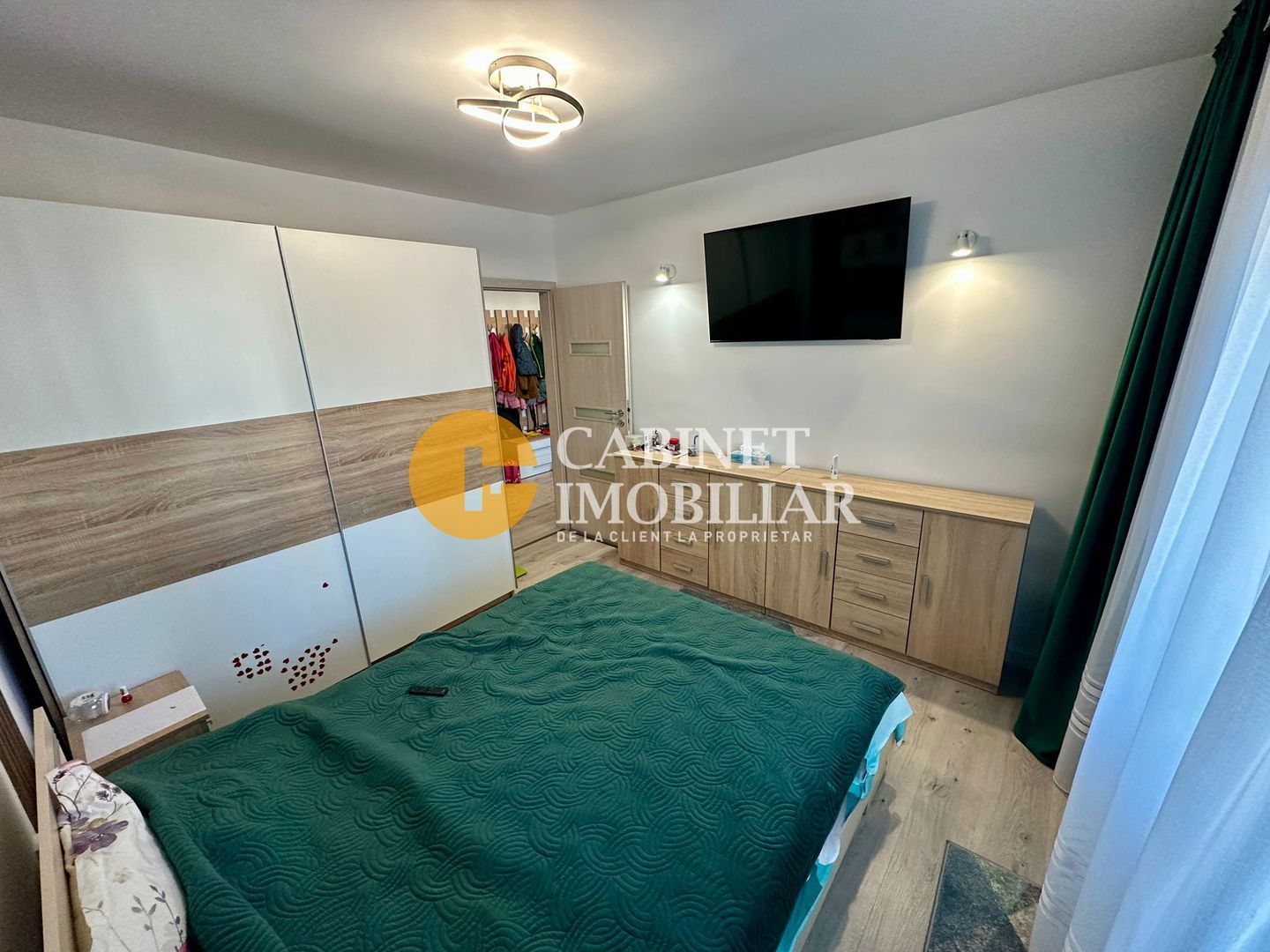 4 CAMERE RENOVAT - ETAJ 3 - BLOC DIN 1990 - ROND ZIMBRU - Poză 3