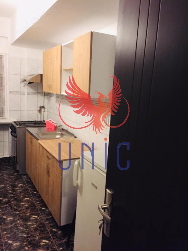 2 camere decomandate, ultracentral - cinema Patria - 400 Euro - Poză 7