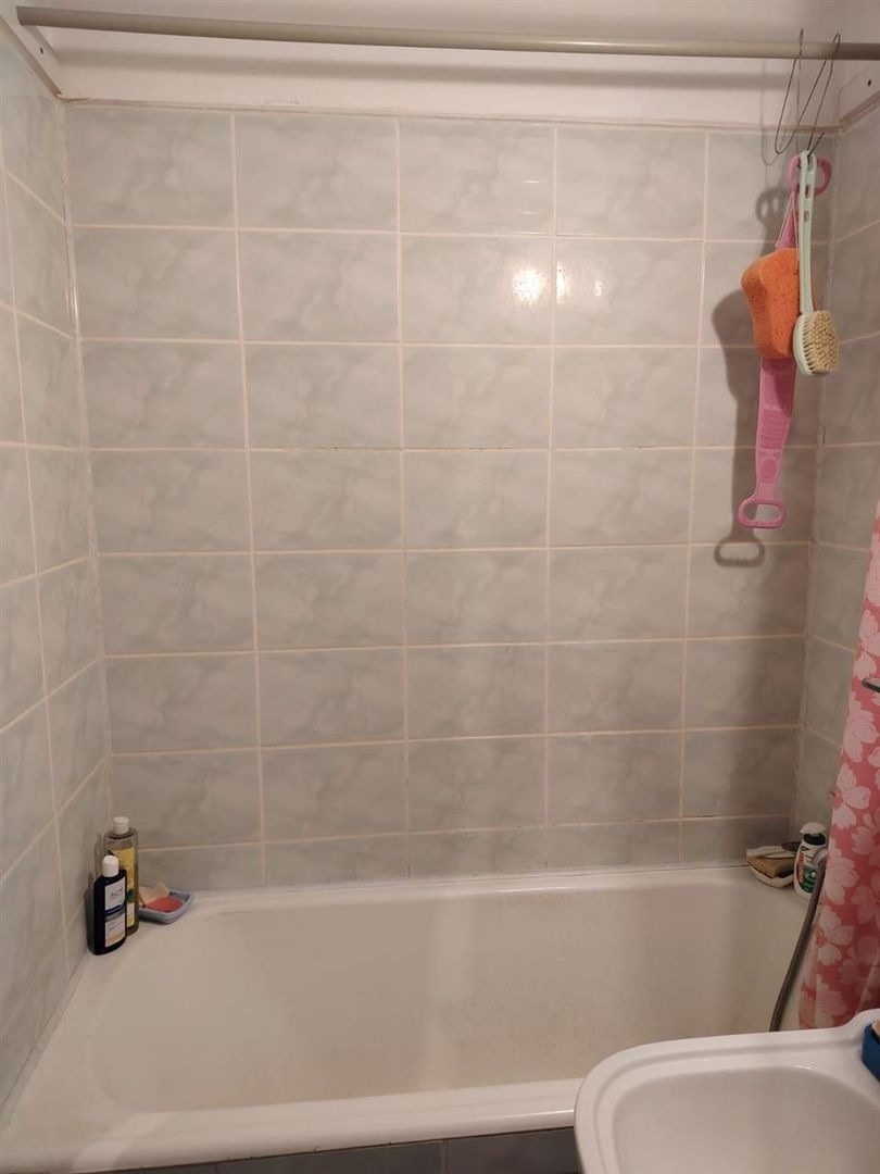 Apartament cu 2 camere decomandat Splaiul Crisanei - Poză 3