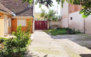 Casa de vanzare Ultracentral in zona Decebal, Oradea - Poză 1