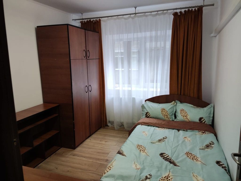 Închiriez apartament  3 camere  cu centrala proprie - Poză 3