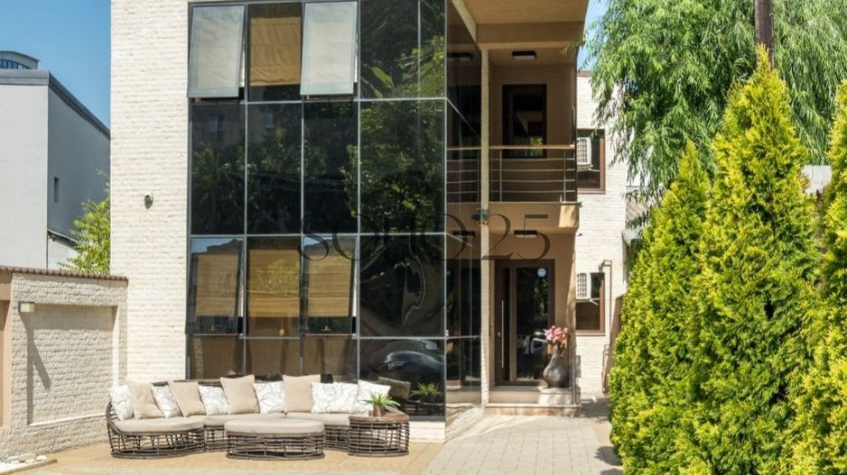 Vilă design spectaculos, 120mp, 8 parcări, pentru locuință,home office - Poză 1