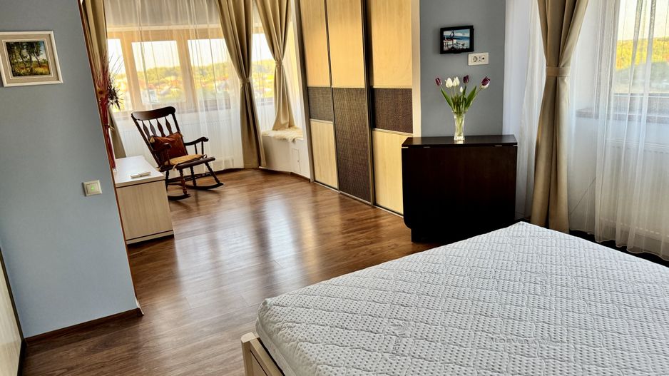 APARTAMENT SPATIOS SI LUMINOS - Poză 17