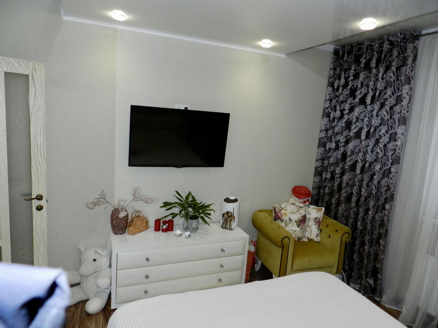 Apartament cu două dormitoare și living comasat cu bucătărie - Poză 12