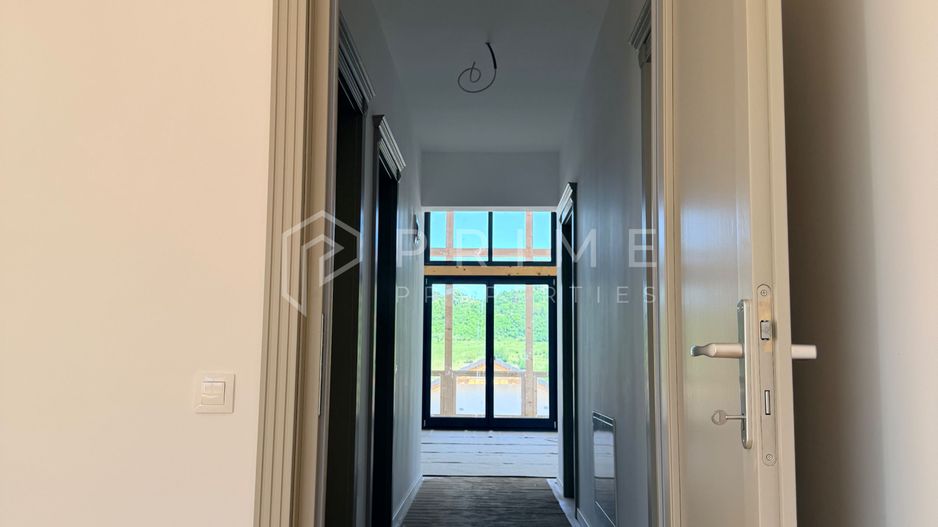 Vilă chalet modern cu perete panoramic de sticlă - Livezeni, Mureș - Poză 9