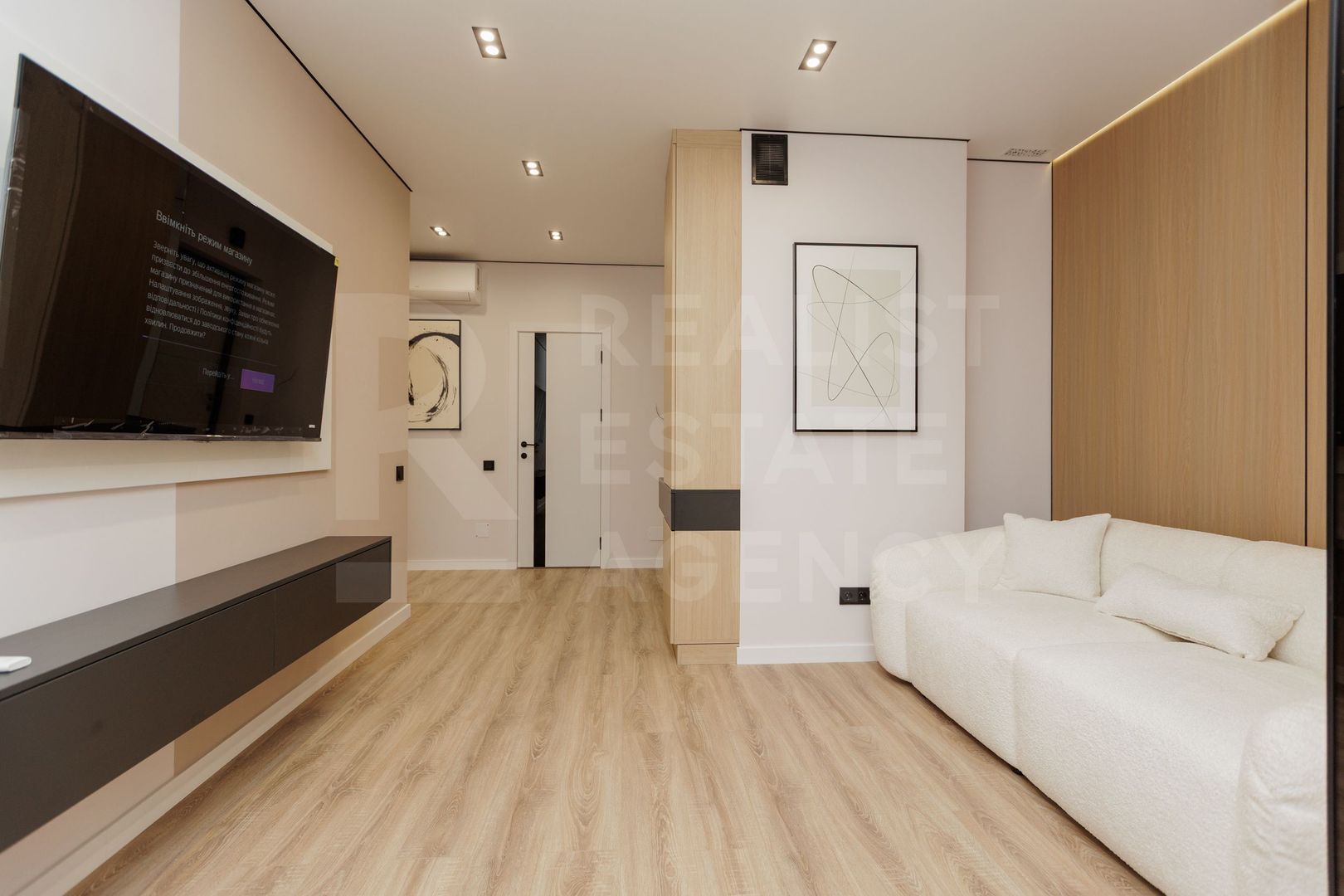 Vânzare, apartament, 2 dormitoare+living, str. Ioana Radu, Buiucani - Poză 1