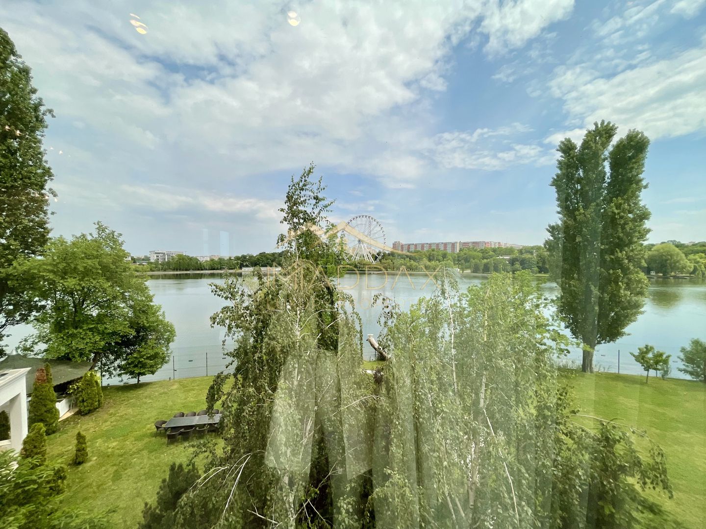 Impressive Villa *1500 SQM usable* 2613 SQM land / Open to the lake - Poză 38